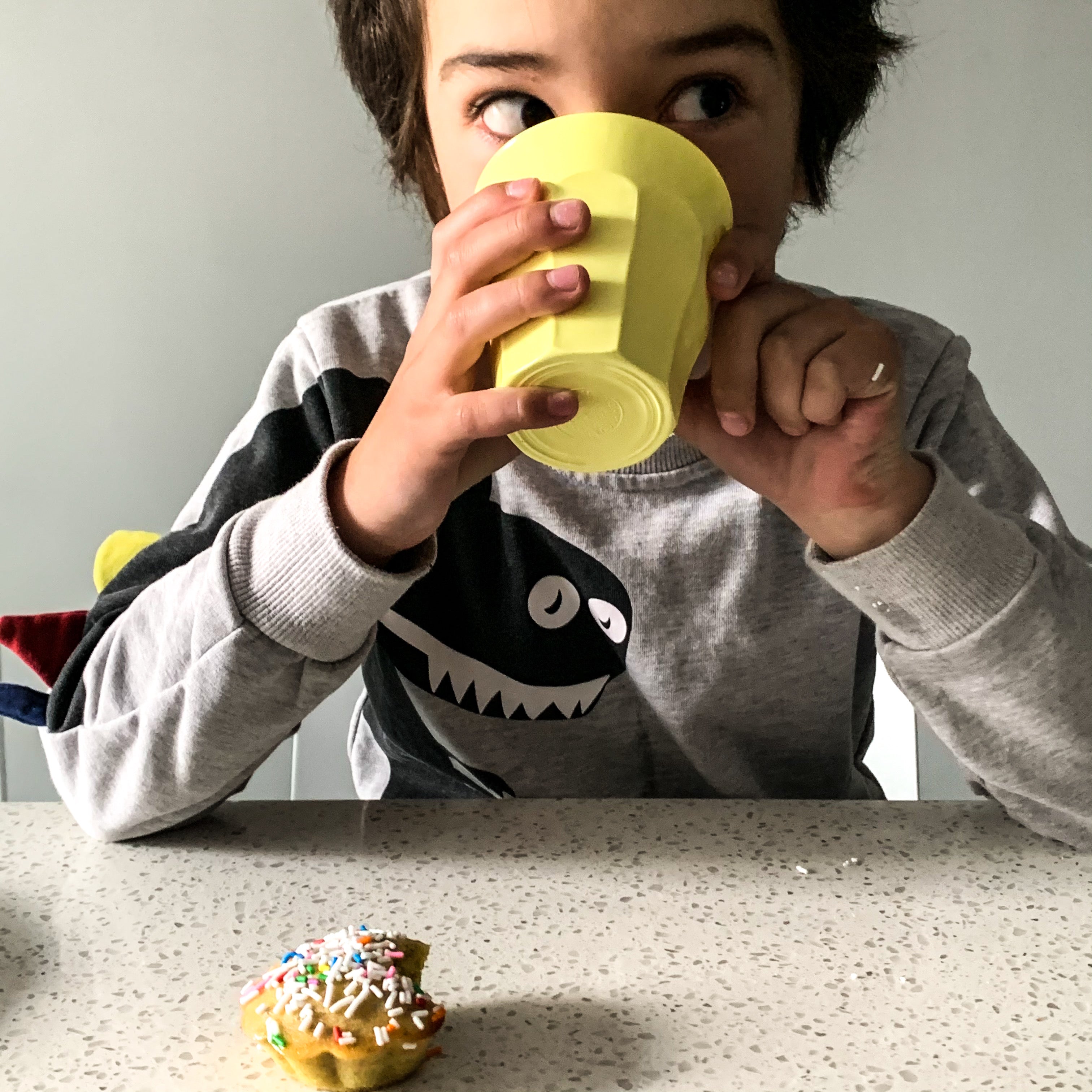 Kid drinking from a Duralex tumbler Clementine Boutique