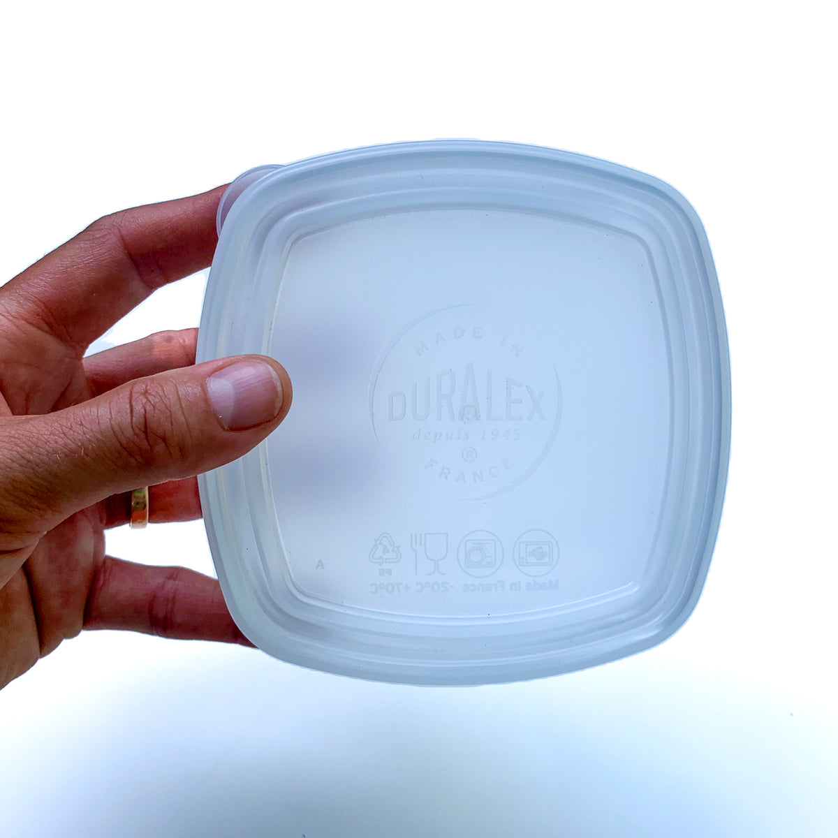 Clear Lys Freshbox square glass bowl with rounded corners and a fitted frosted lid