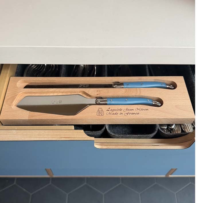 Laguioel Cake server and bread knife set in a wooden tray in a drawer, Clementine Boutique Made in France