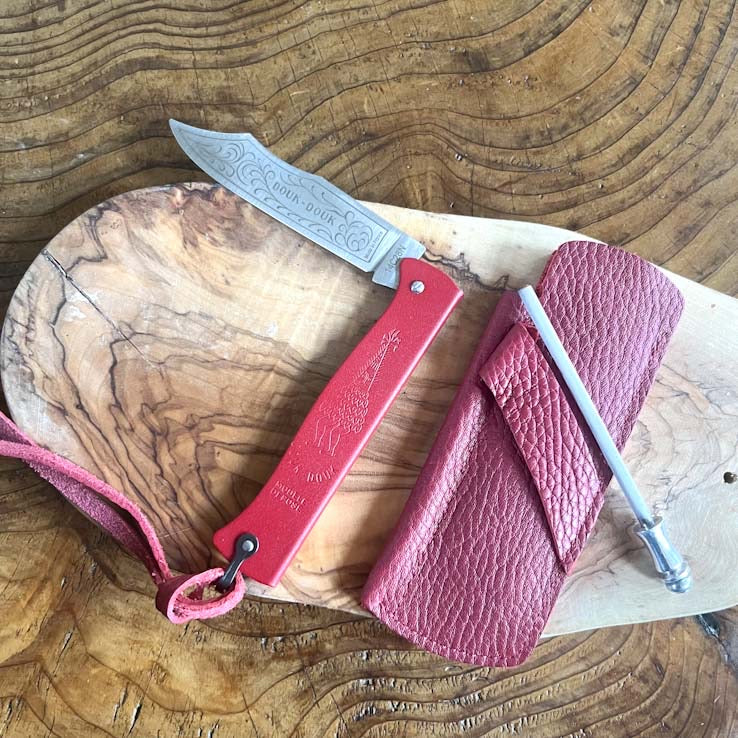 Douk-Douk Pocket Knife Set with sharpening steel and leather sleeve