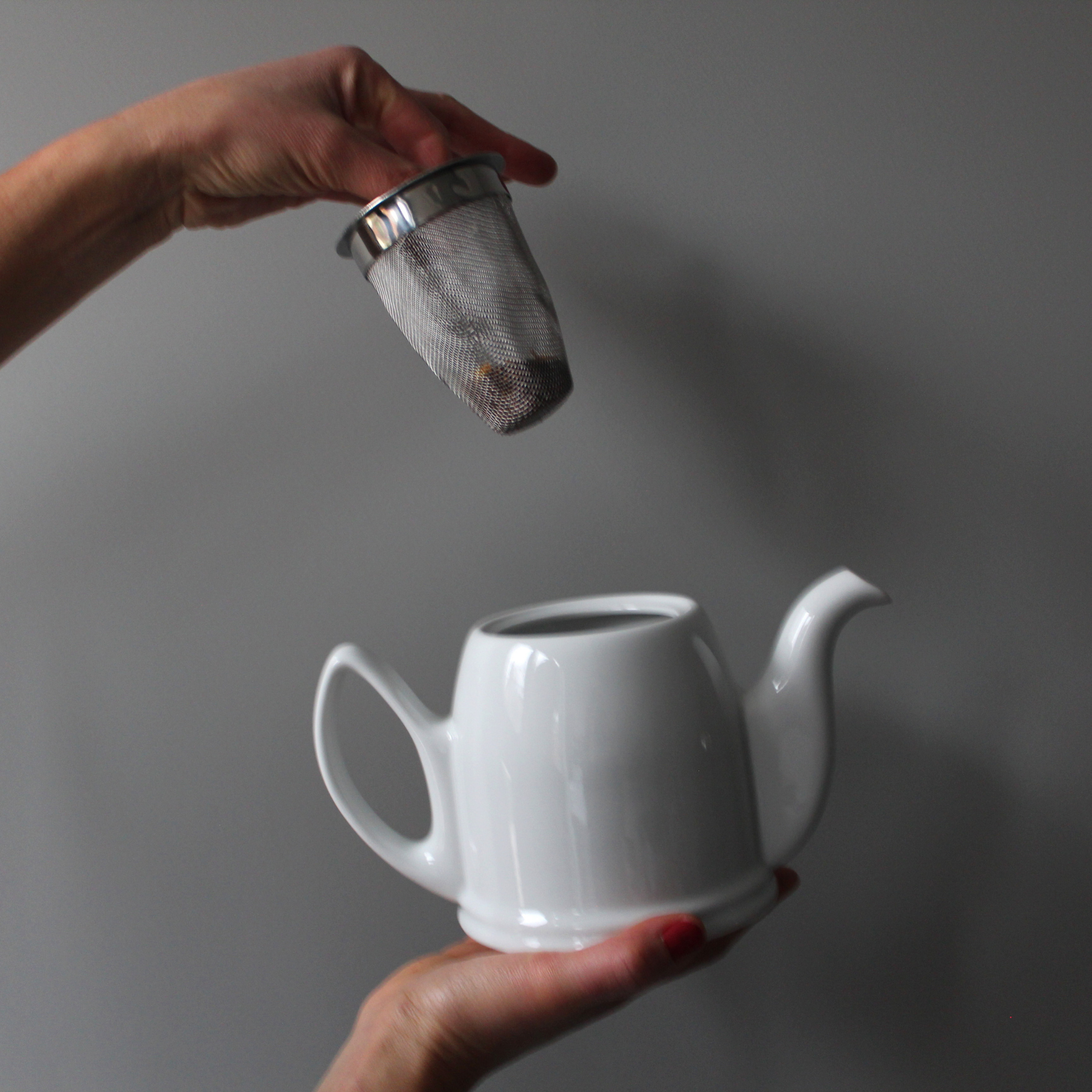 Degrenne Canada Salam White Teapot 4-cup Clementine Boutique