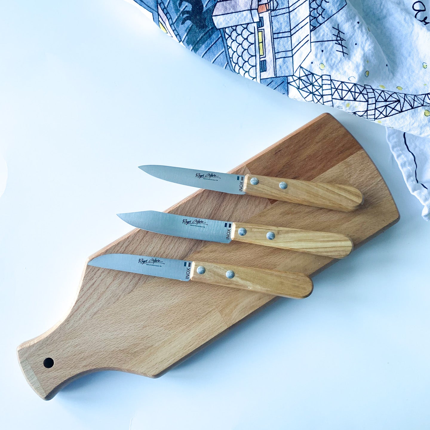 Roger Orfevre Canada Knife Set with Cutting Board Couteaux de Rémi Clementine Boutique